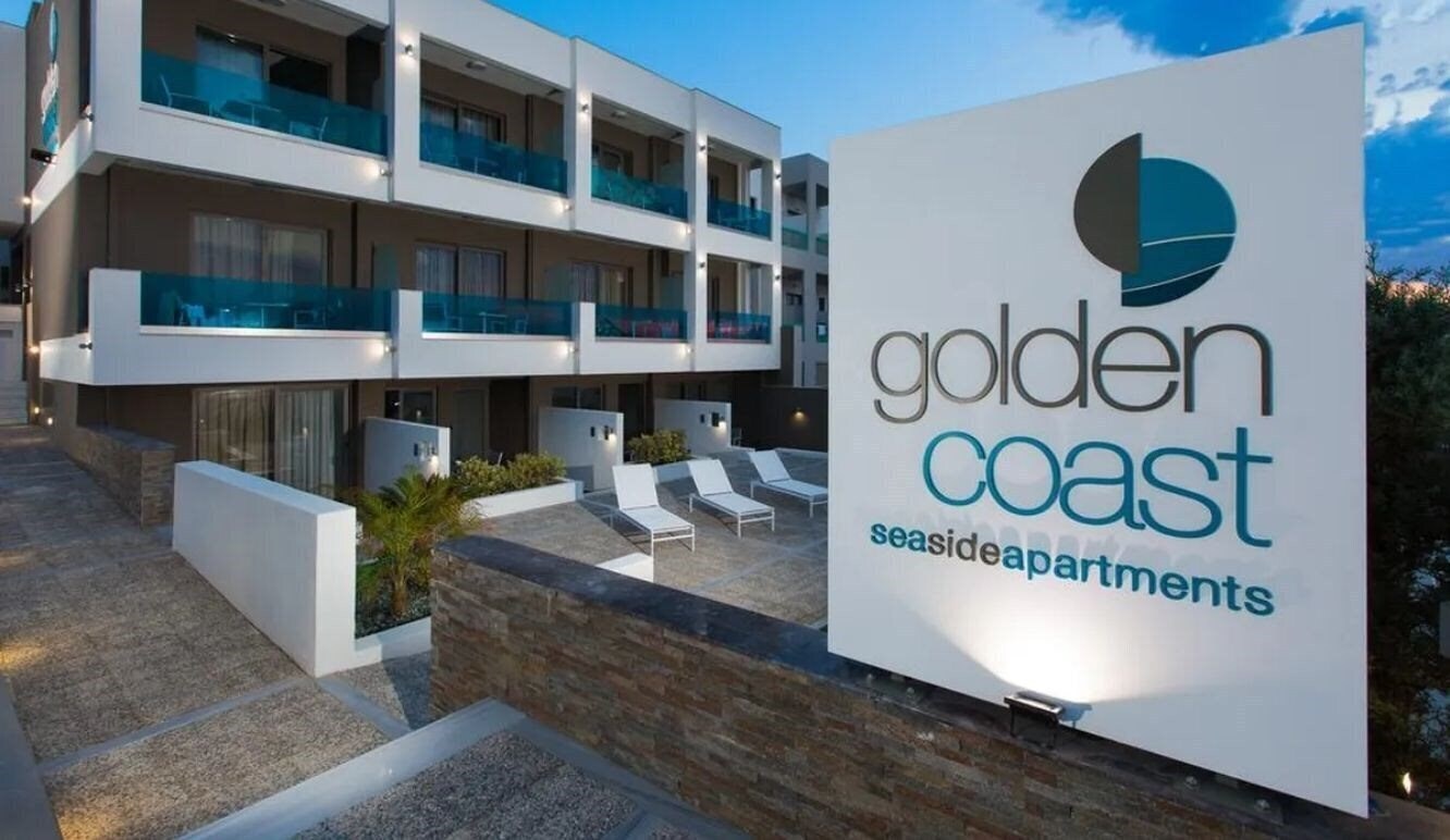 Готель Golden Coast Apartments 3*